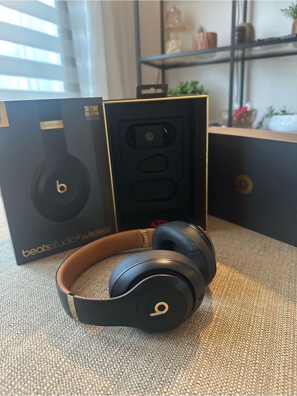 Beats by Dre Studio3 Wireless Over-Ear Headphones — Black with Brown Accents